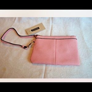 Wilson’s Cashwrap Leather Wristlet. NWT